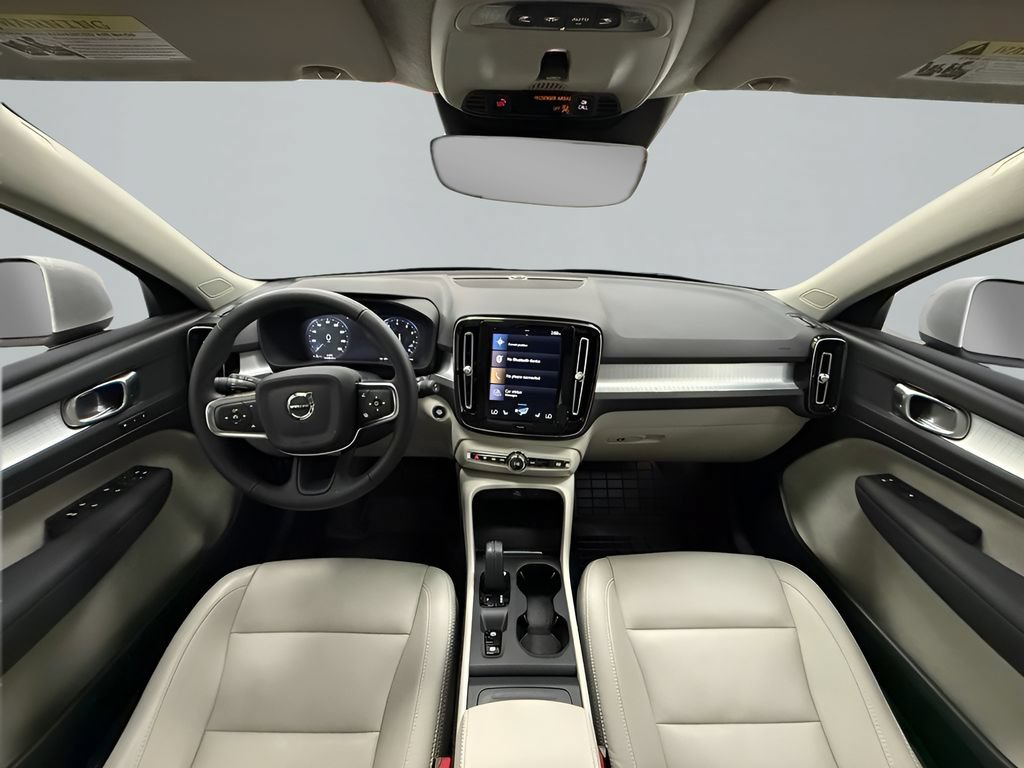 Used 2021 Volvo XC40 T5 Momentum w/ Premium Package AWD/4WD image 15
