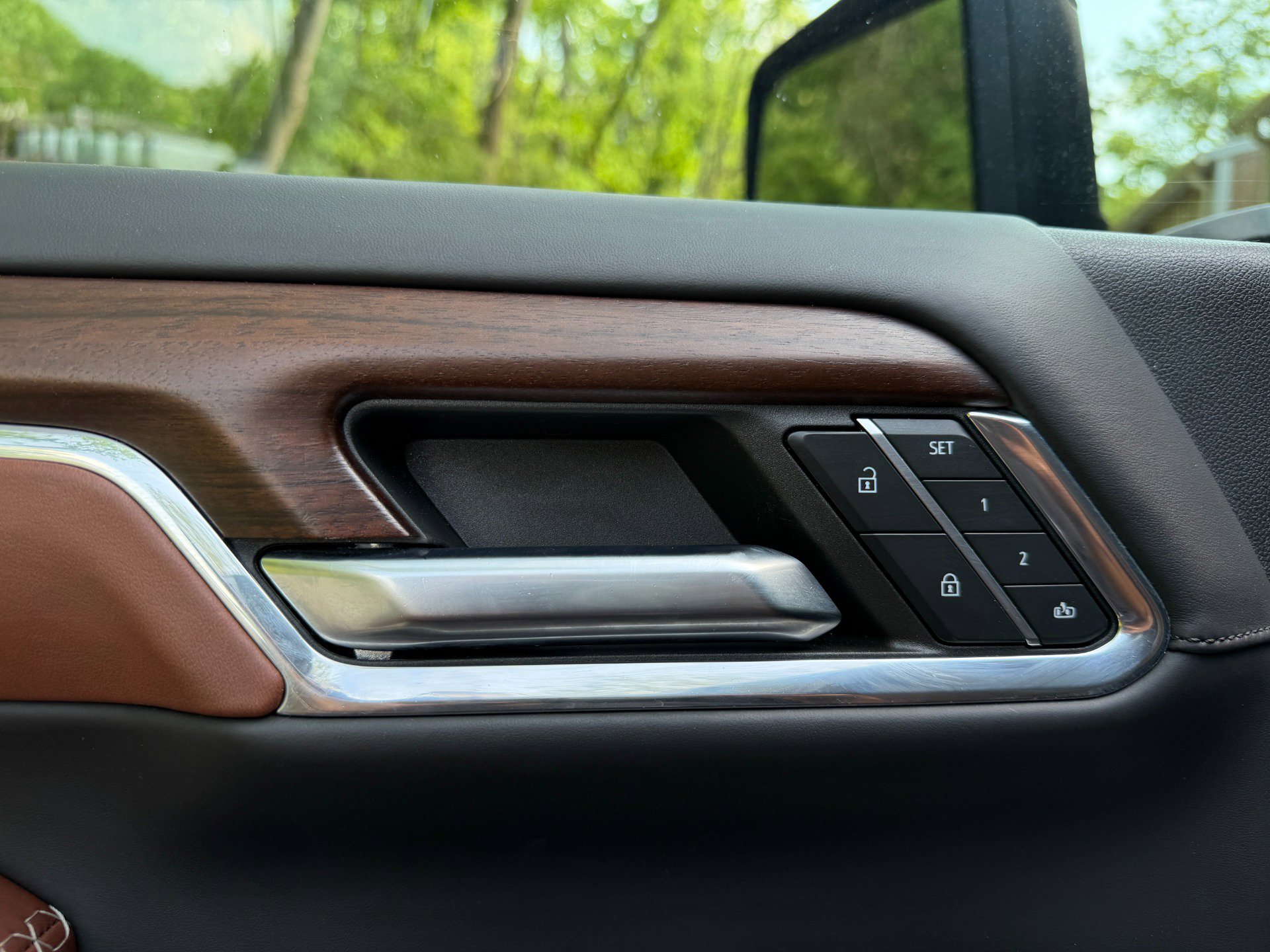 Used 2024 GMC Sierra 3500 Denali Ultimate AWD/4WD image 60