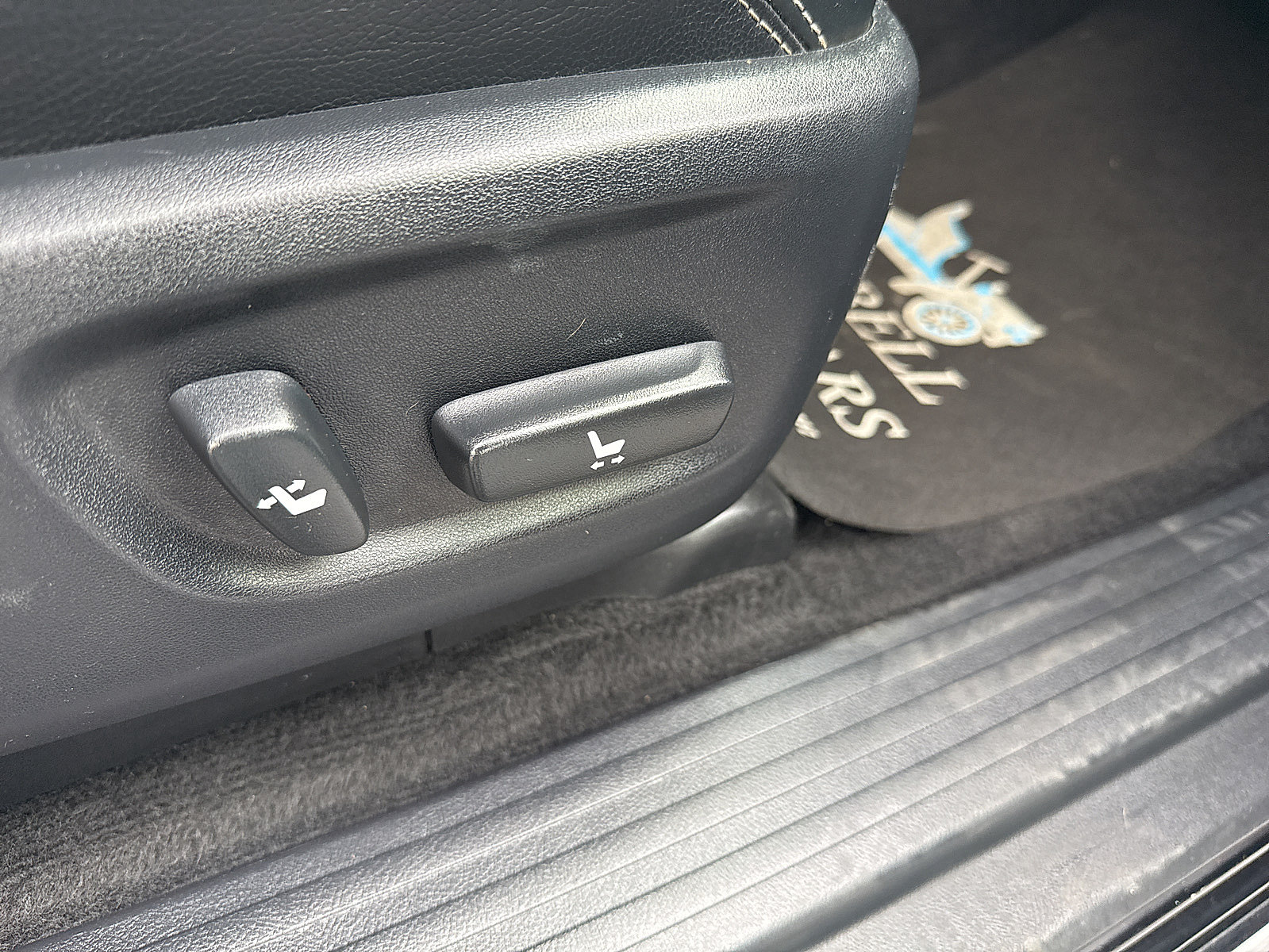 Used 2018 Toyota 4Runner Limited AWD/4WD image 42