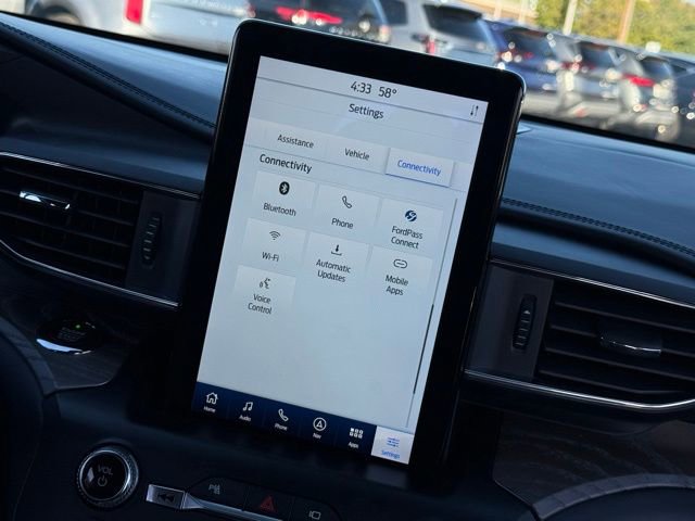 Certified 2020 Ford Explorer Platinum w/ Premium Technology Package image 30