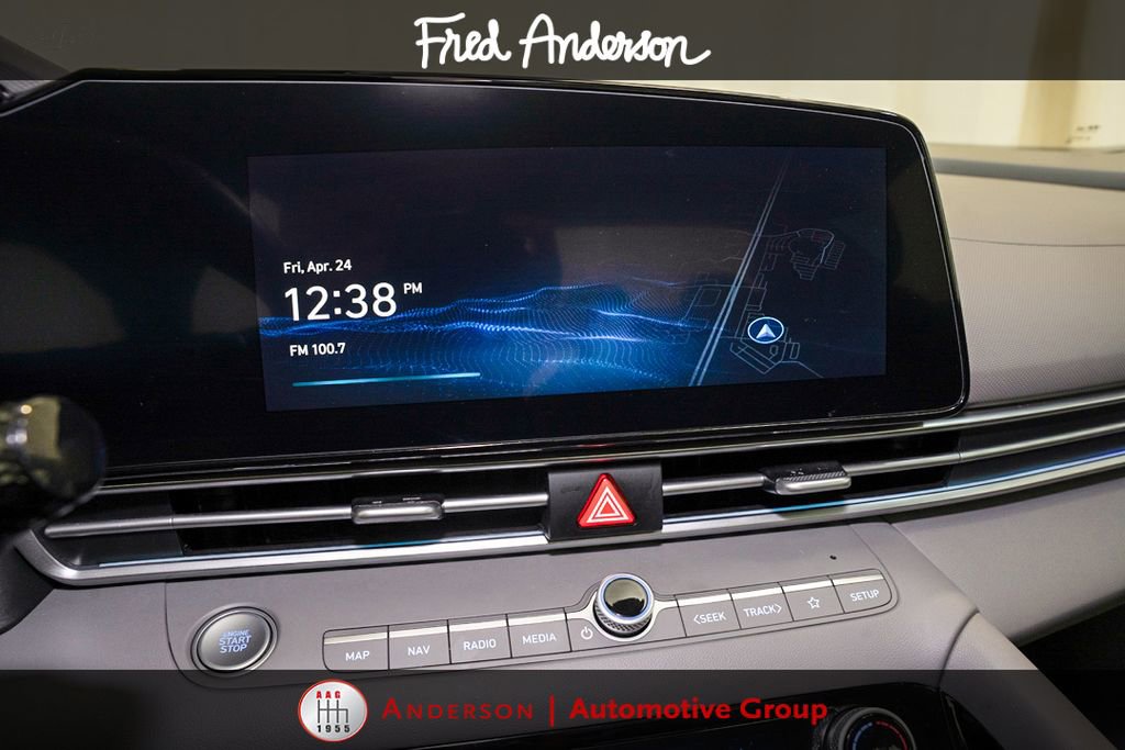 Used 2025 Hyundai Elantra SEL FWD image 13