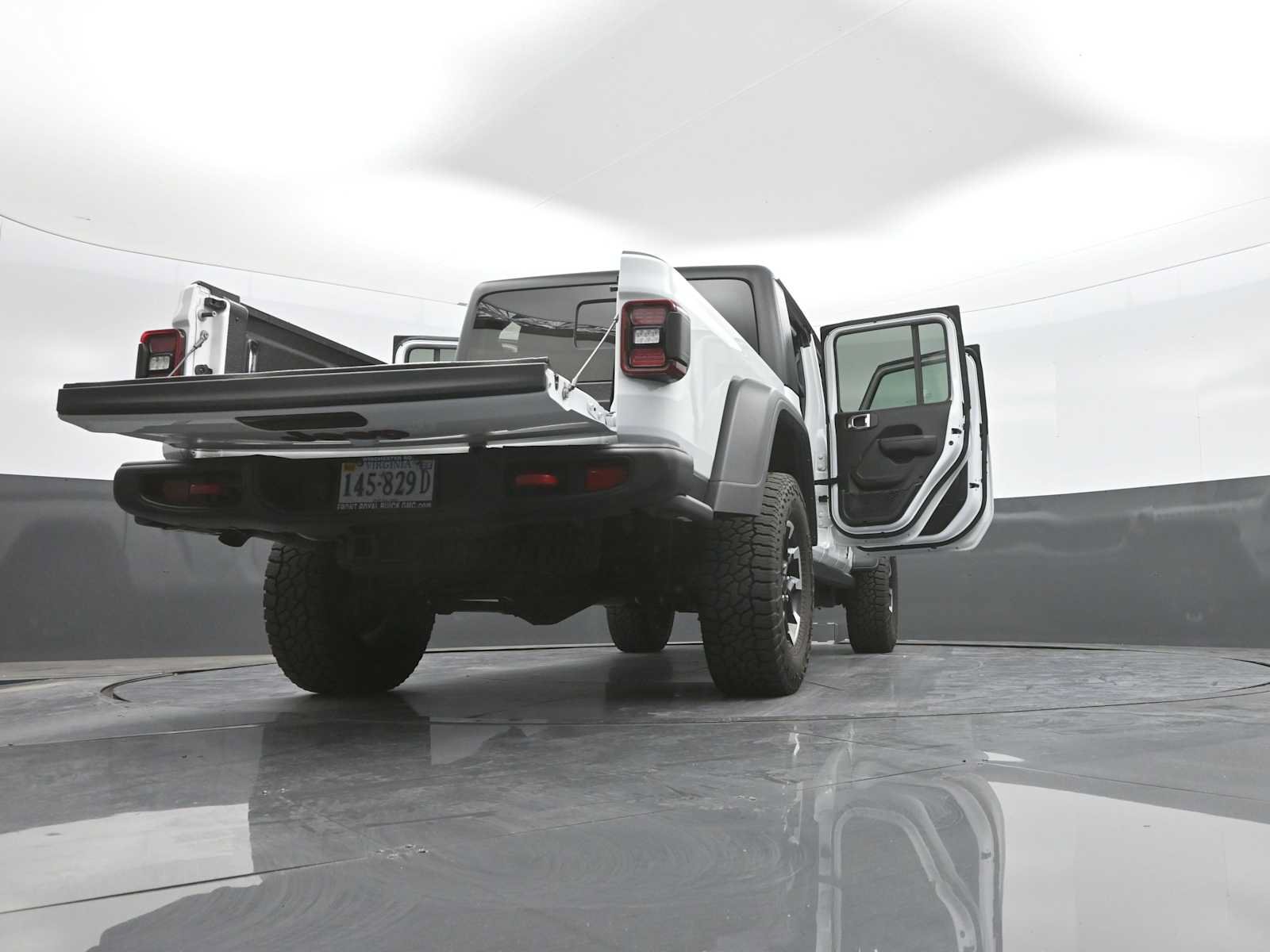 Used 2026 Jeep Gladiator Rubicon AWD/4WD image 49