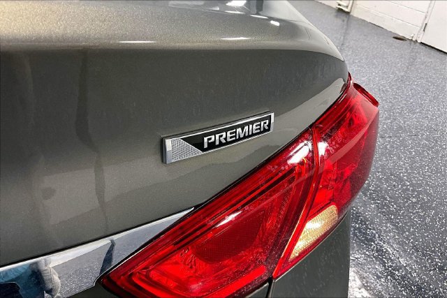 Used 2017 Chevrolet Impala Premier w/ Enhanced Convenience Package FWD image 23