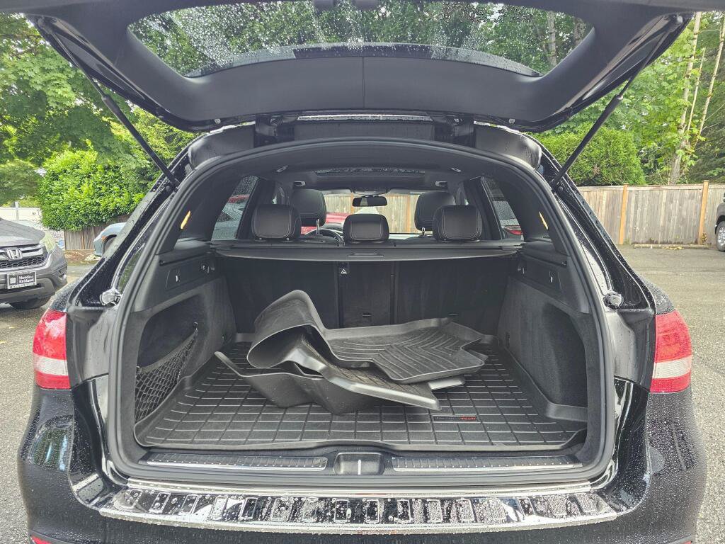 Used 2019 Mercedes-Benz GLC 300 4MATIC image 17