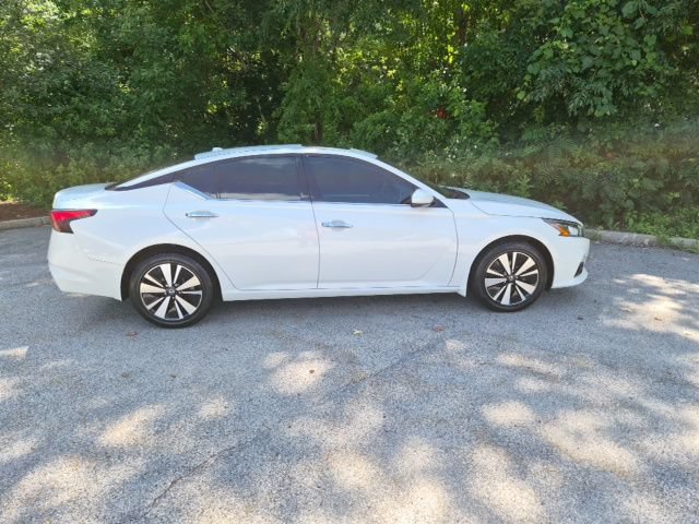 Used 2019 Nissan Altima 2.5 SV AWD/4WD image 2