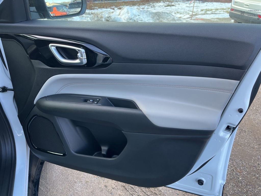 New 2026 Jeep Compass Limited image 10