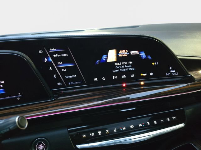 Used 2022 Cadillac Escalade Premium Luxury image 24