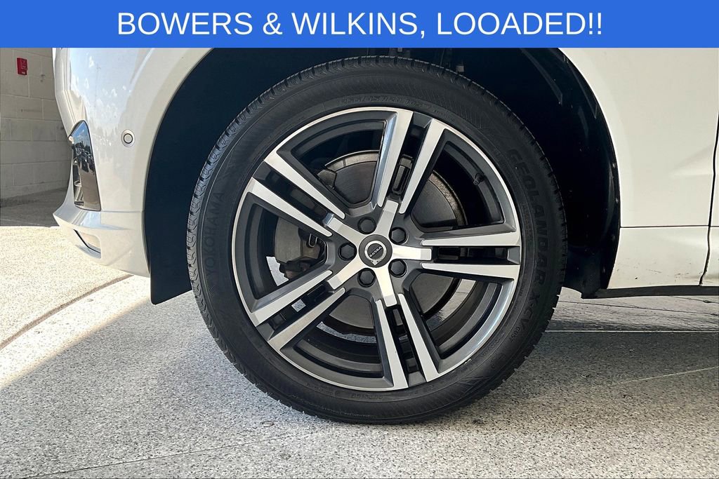 Used 2018 Volvo XC60 T6 R-Design w/ Convenience Package image 11