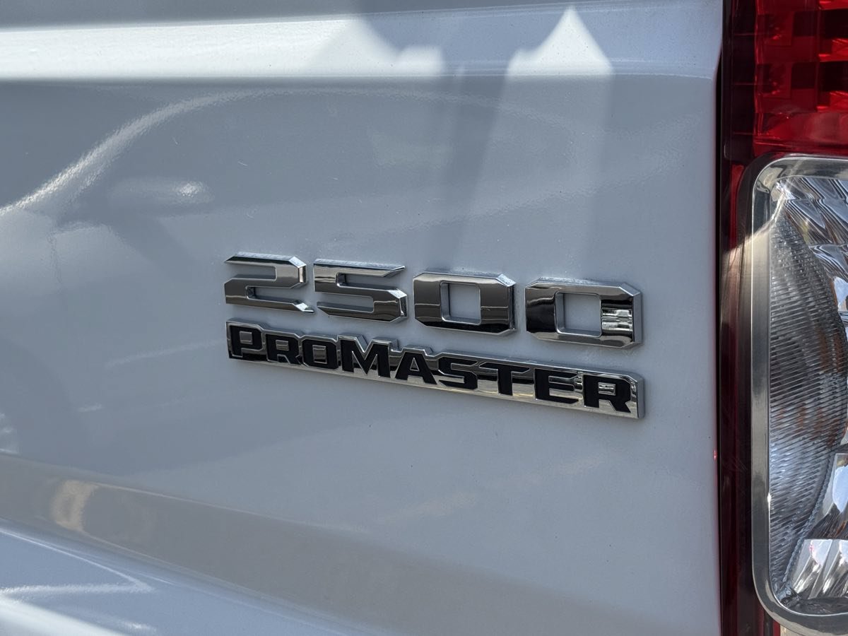 Used 2025 RAM ProMaster 2500 w/ Convenience Group FWD image 19