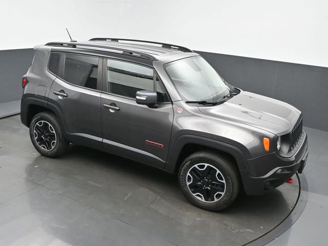 Used 2016 Jeep Renegade Trailhawk AWD/4WD image 44