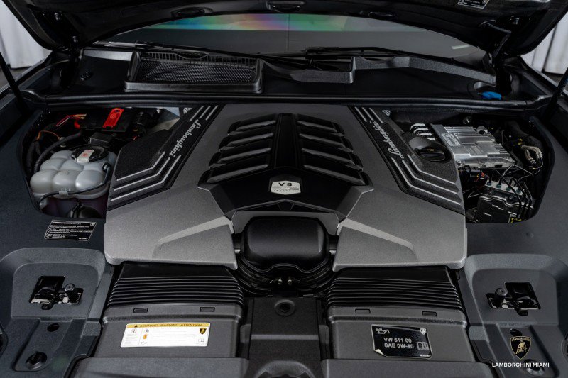 Used 2024 Lamborghini Urus S image 6