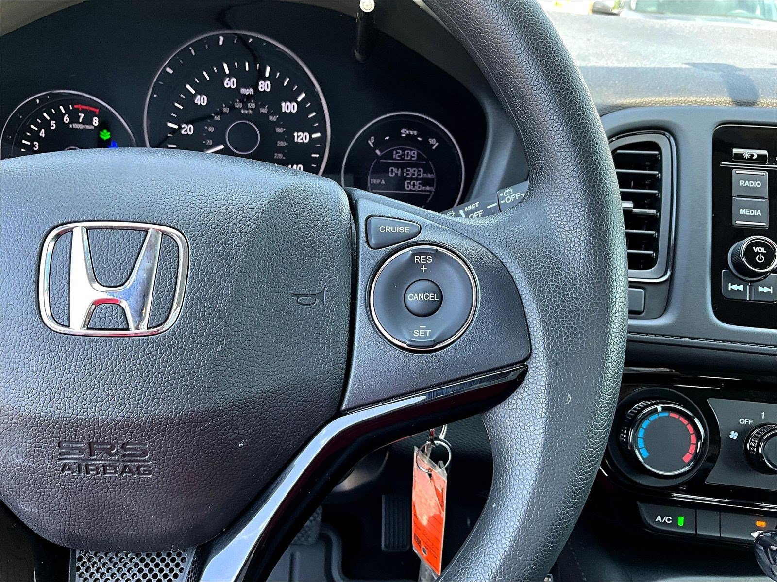 Used 2021 Honda HR-V LX image 12