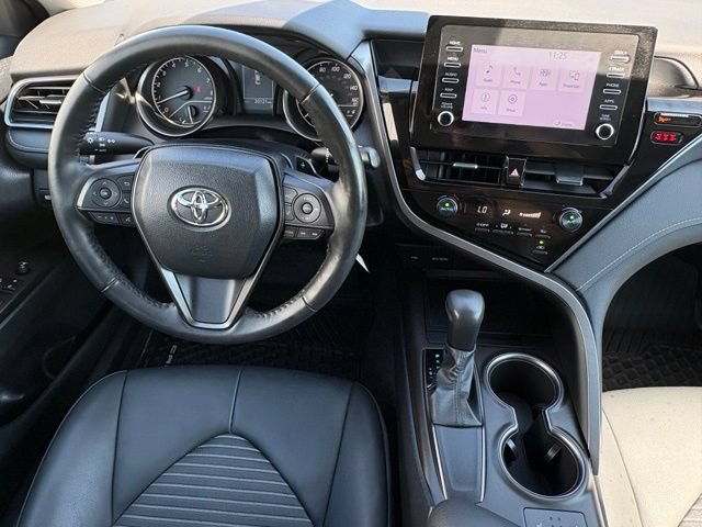 Used 2023 Toyota Camry SE FWD image 3