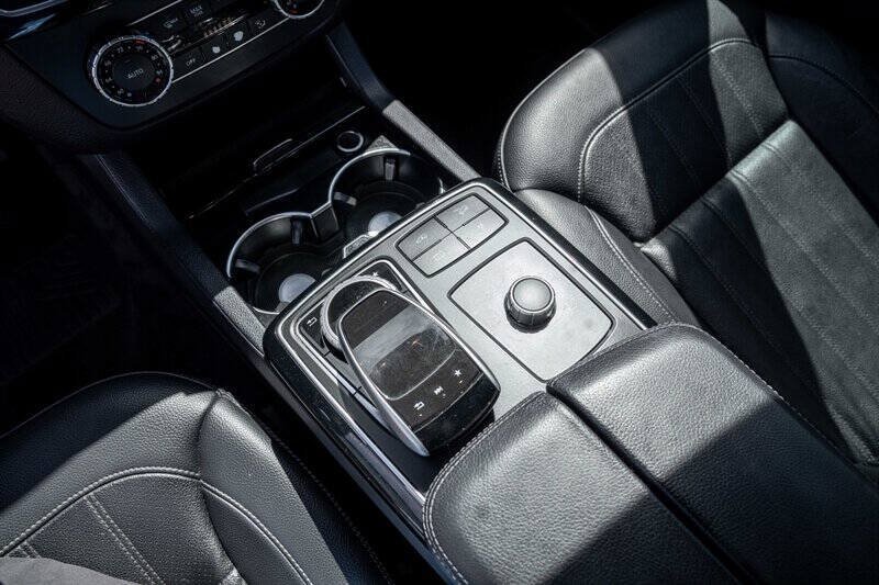 Used 2017 Mercedes-Benz GLS 450 4MATIC image 15