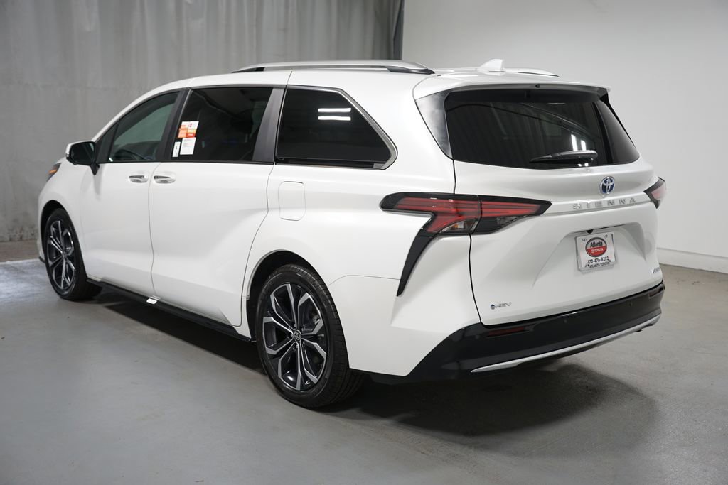 Certified 2025 Toyota Sienna Platinum FWD image 7