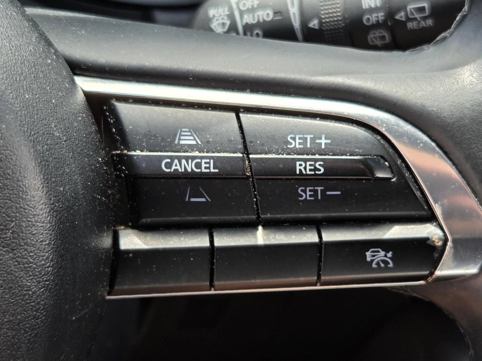 Used 2024 MAZDA MAZDA3 s FWD image 23
