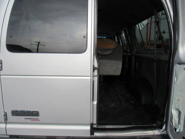Used 2014 Ford E-350 and Econoline 350 XL w/ Power Windows & Locks Group RWD image 34