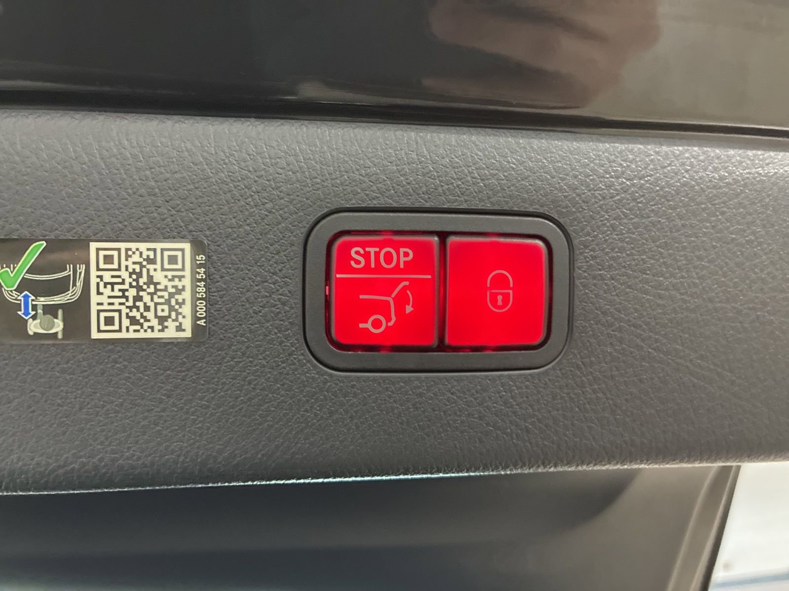 Used 2023 Mercedes-Benz EQS 580 4MATIC Sedan image 6