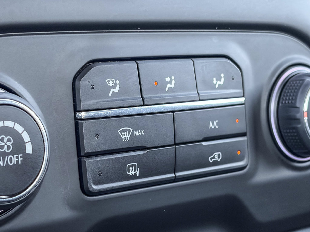 Used 2025 Chevrolet Silverado 1500 W/T RWD image 13