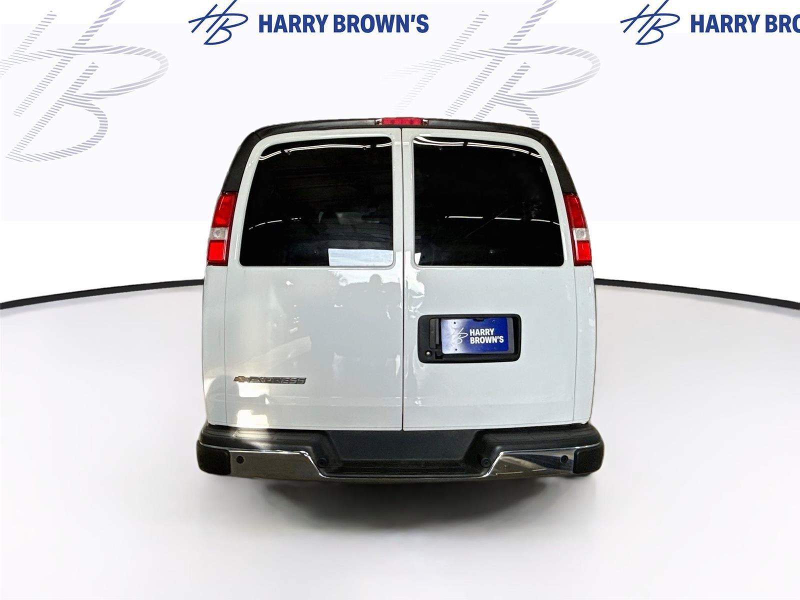 Used 2025 Chevrolet Express 3500 LT w/ LT Preferred Equipment Group RWD image 9