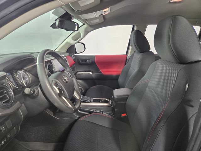 Used 2022 Toyota Tacoma SR5 AWD/4WD image 14