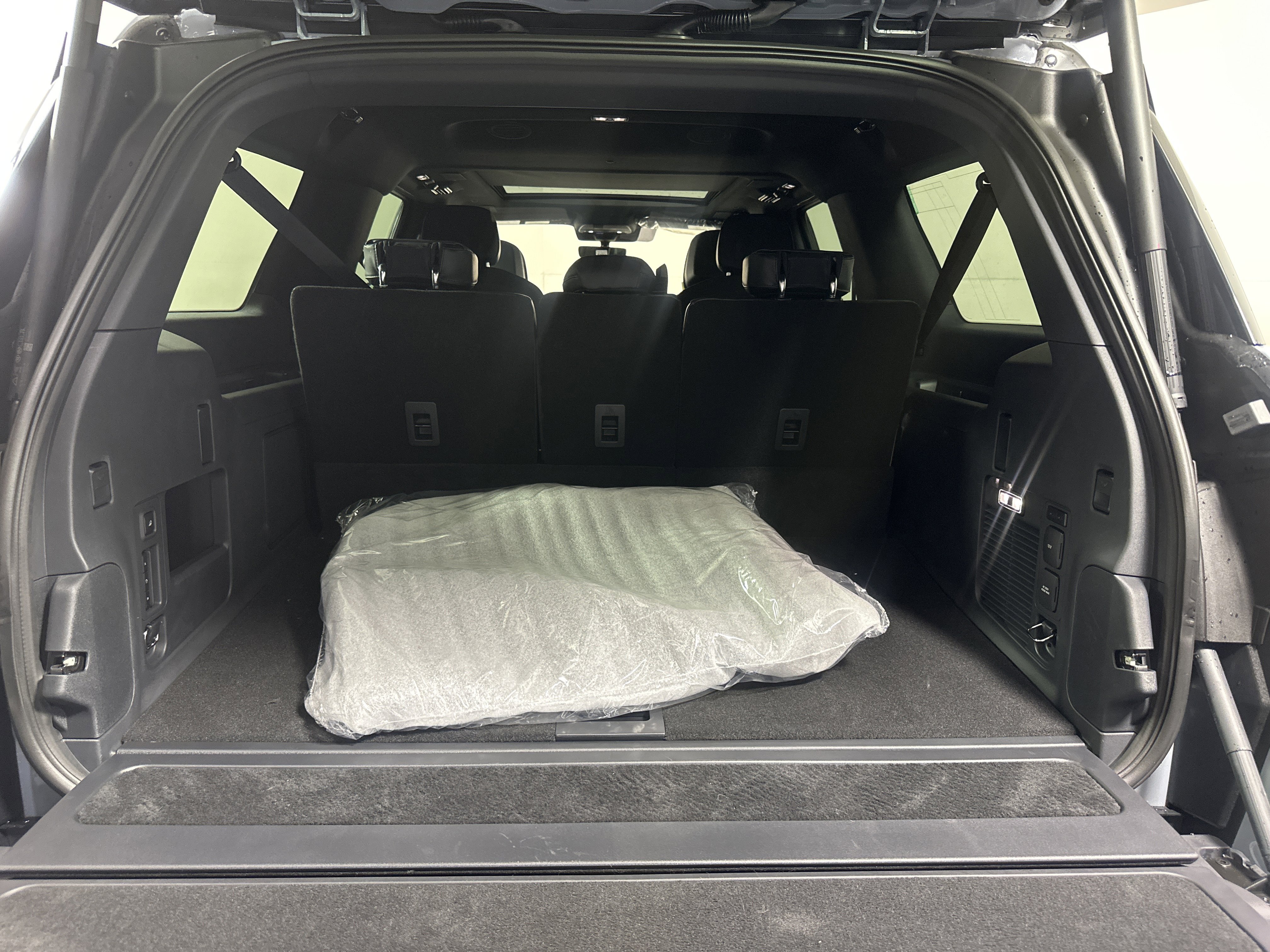 New 2025 Lincoln Navigator L Reserve image 24