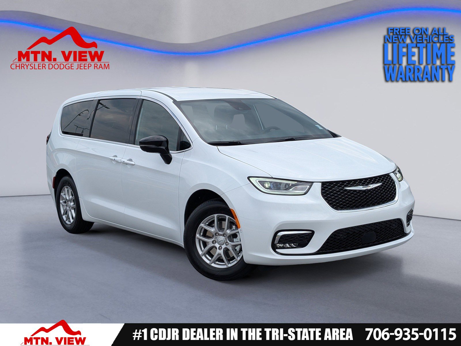 New 2026 Chrysler Pacifica Select