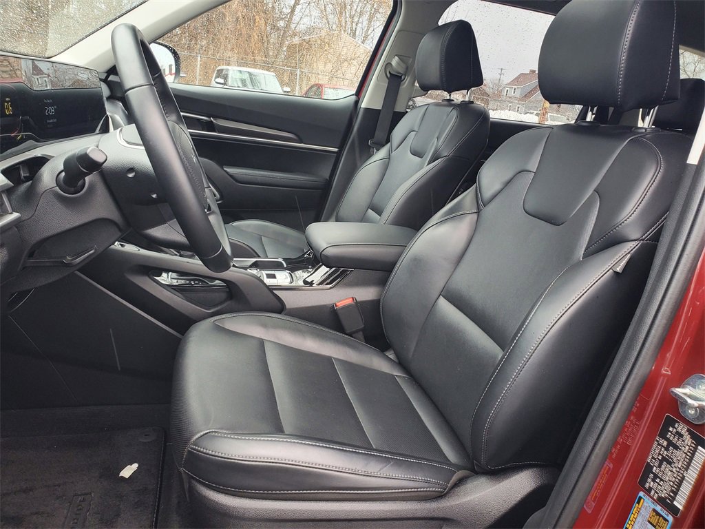 Used 2024 Kia Telluride S w/ S Sunroof Package image 7