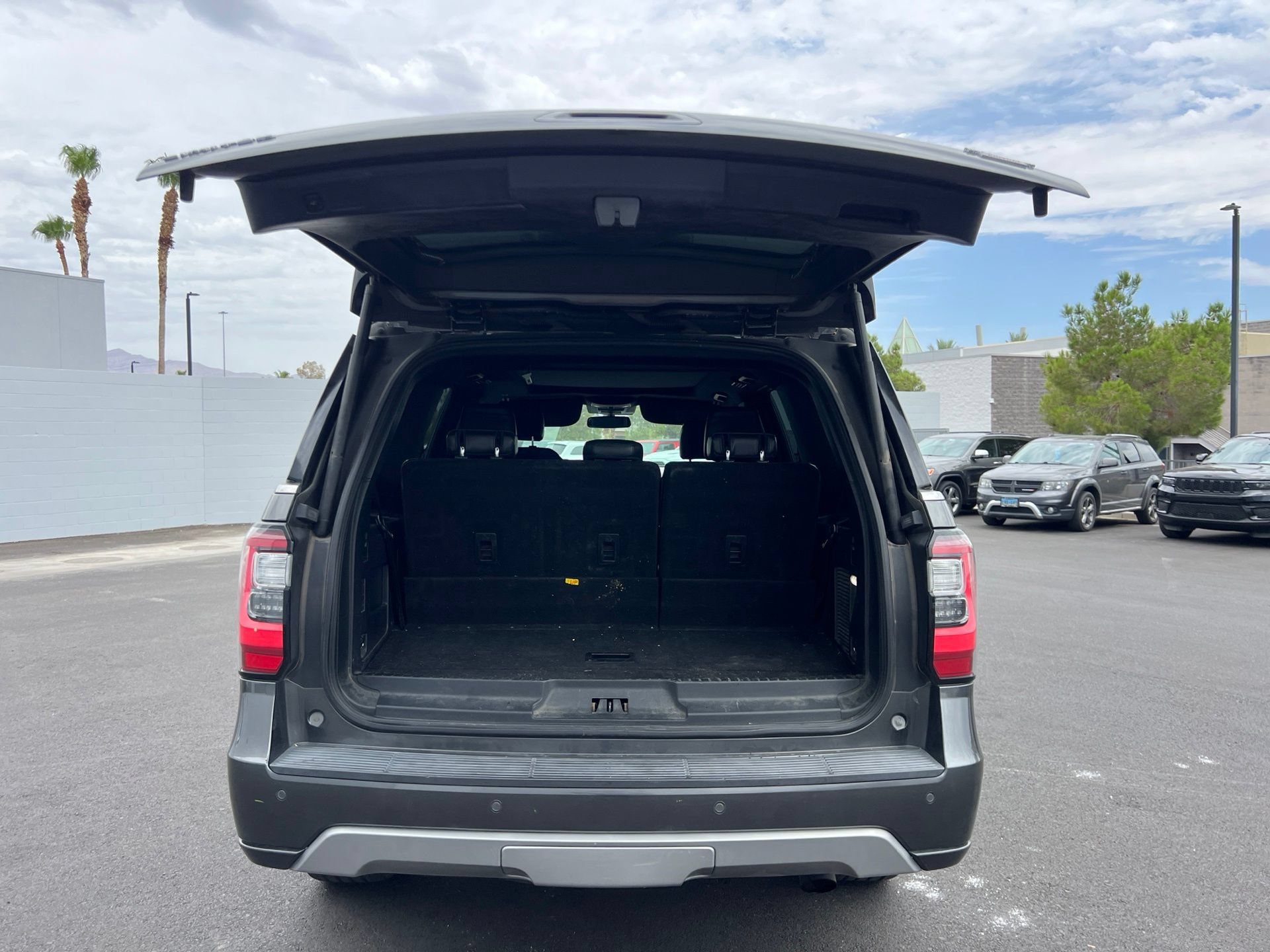 Used 2020 Ford Expedition Limited w/ Equipment Group 302A RWD image 16