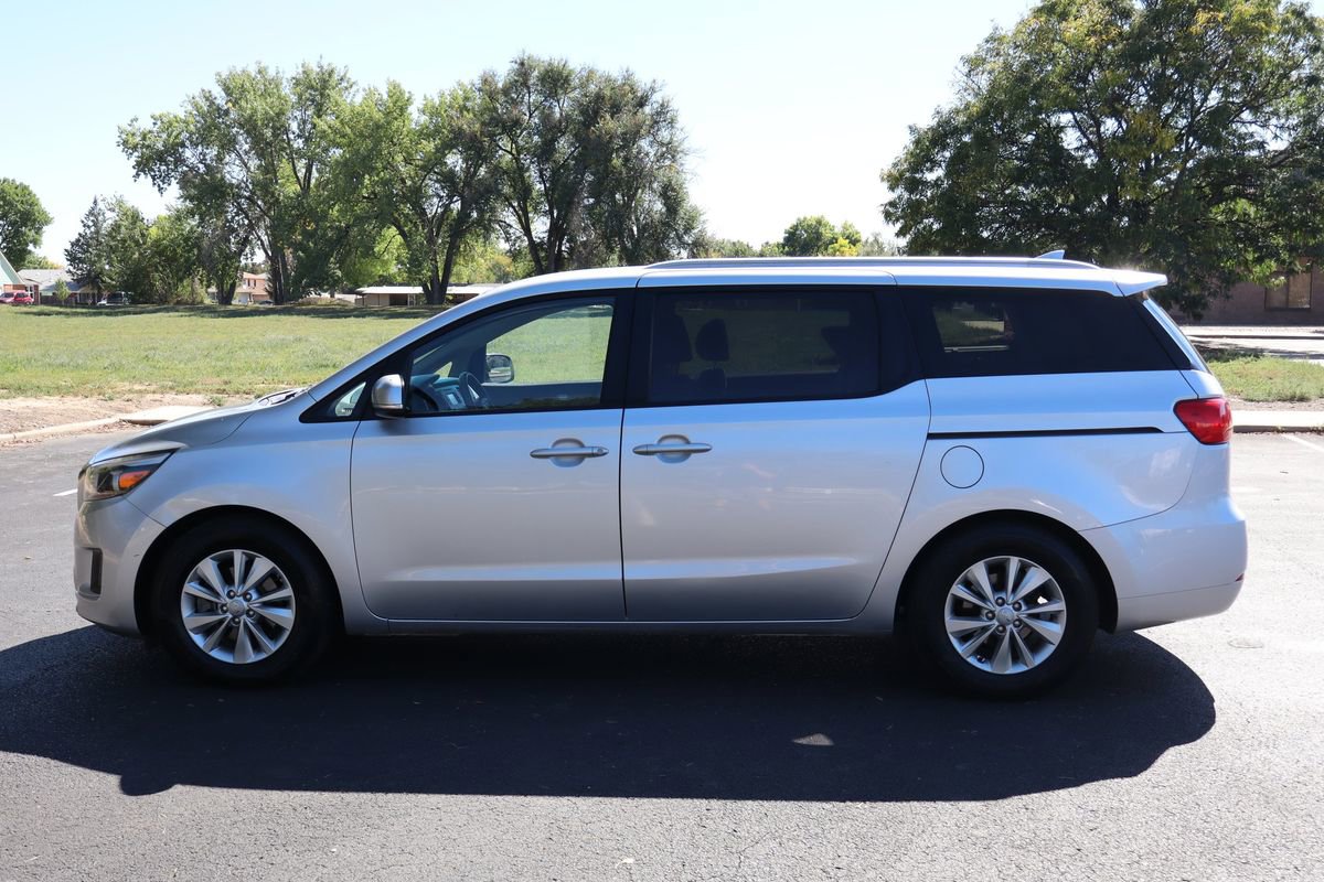 Used 2015 Kia Sedona LX w/ LX Convenience Package image 9