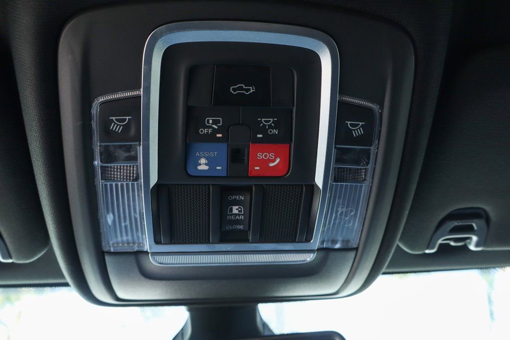 Used 2020 RAM 2500 Laramie w/ Night Edition image 28
