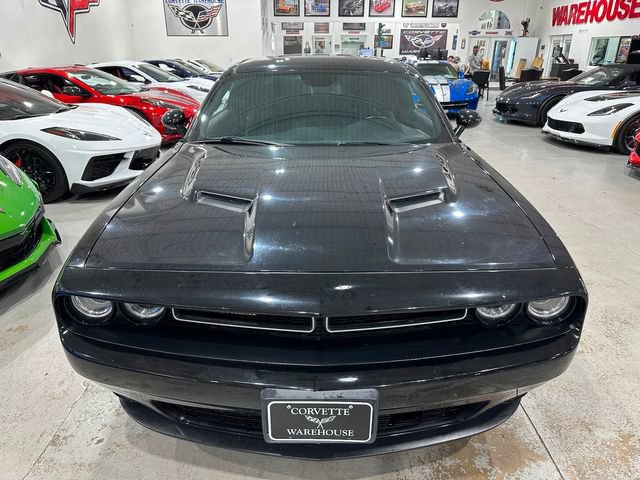 Used 2020 Dodge Challenger SXT RWD image 26