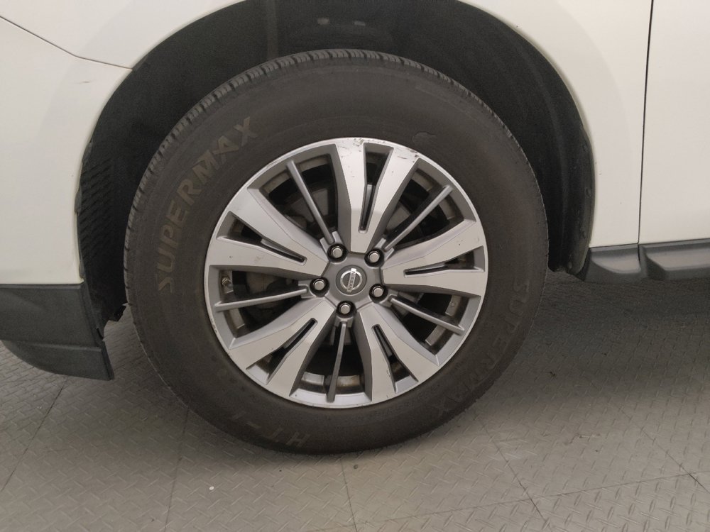 Used 2017 Nissan Pathfinder SV AWD/4WD image 31