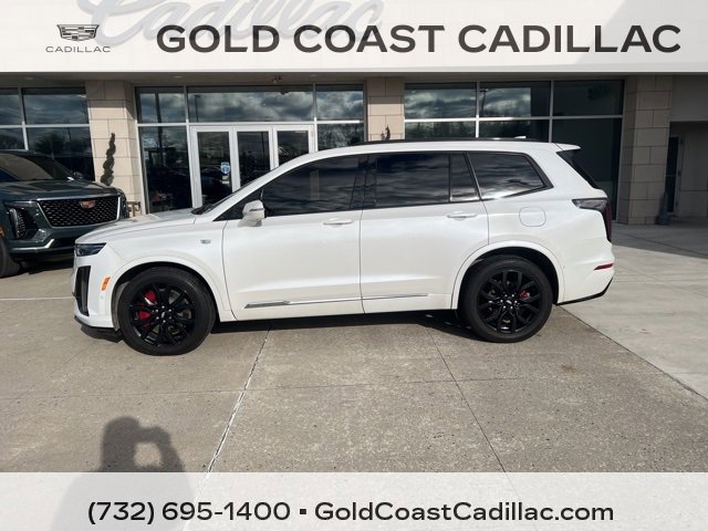 Used 2023 Cadillac XT6 Sport w/ Technology Package image 2