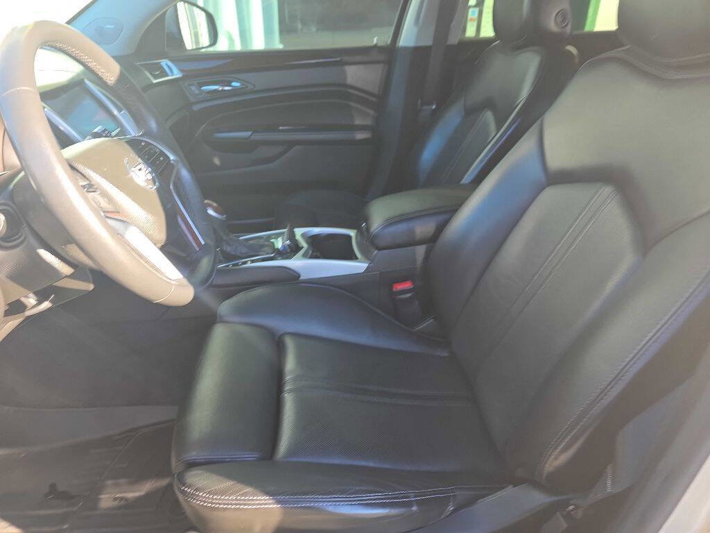 Used 2014 Cadillac SRX Luxury w/ Driver Assist Package FWD image 7