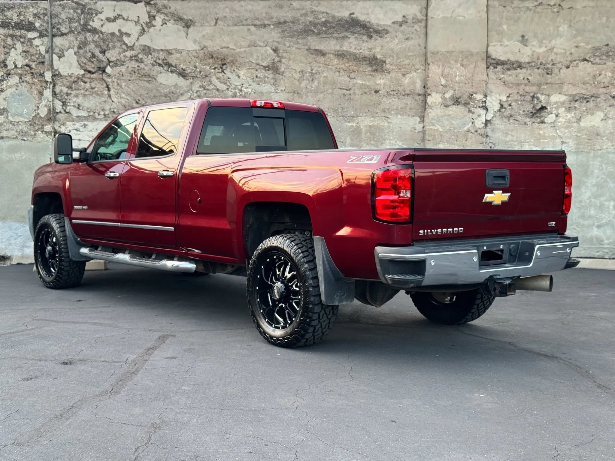 Used 2015 Chevrolet Silverado 3500 LTZ w/ Duramax Plus Package image 10
