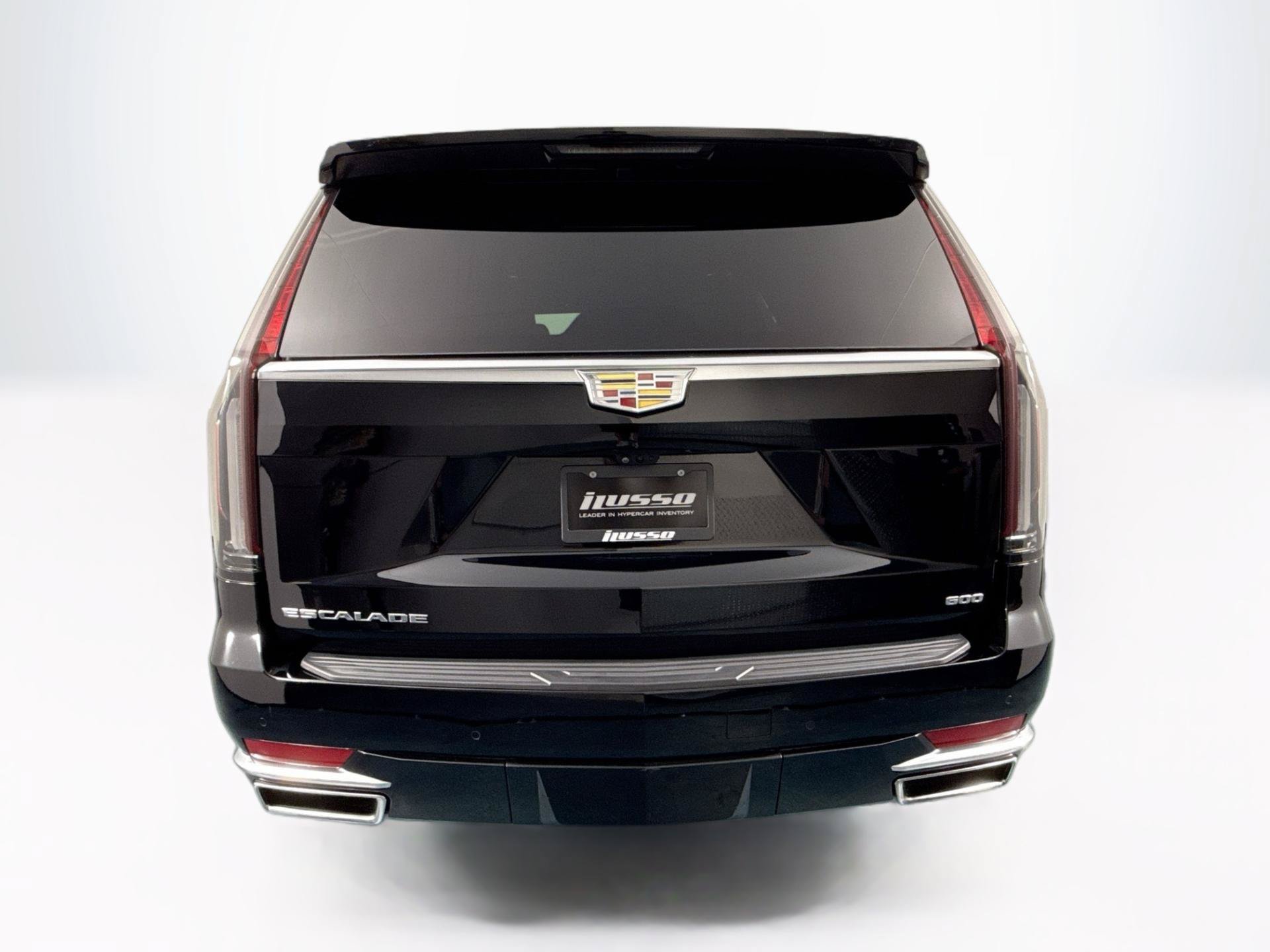 Used 2023 Cadillac Escalade ESV Premium Luxury w/ LPO, Floor Liner Package AWD/4WD image 4