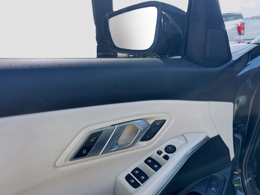 Used 2021 BMW 330i Sedan image 9
