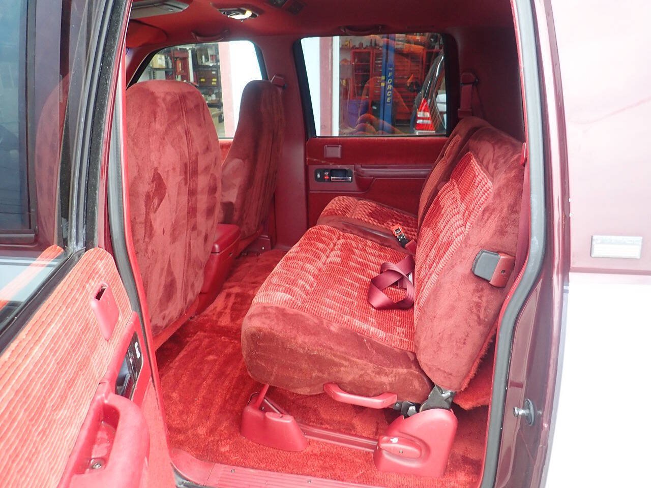 Used 1994 Chevrolet Suburban 2WD image 10