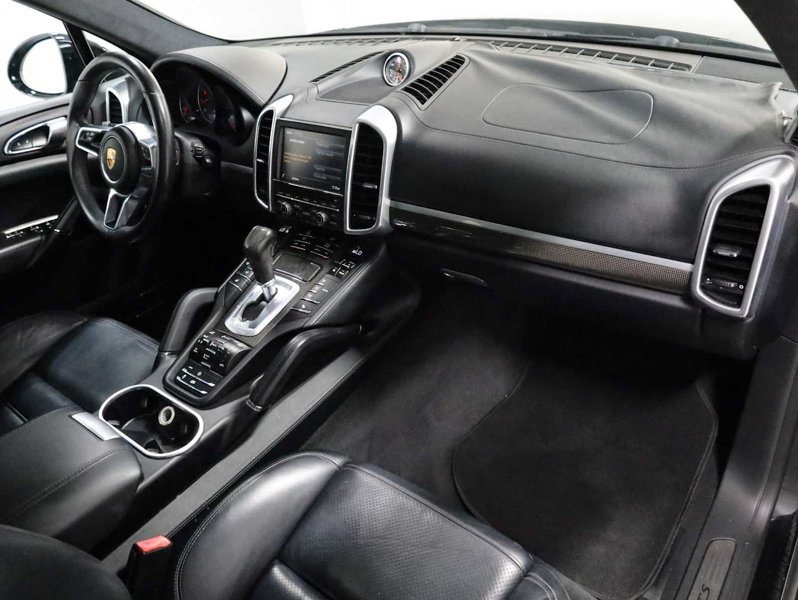 Used 2016 Porsche Cayenne GTS AWD/4WD image 6