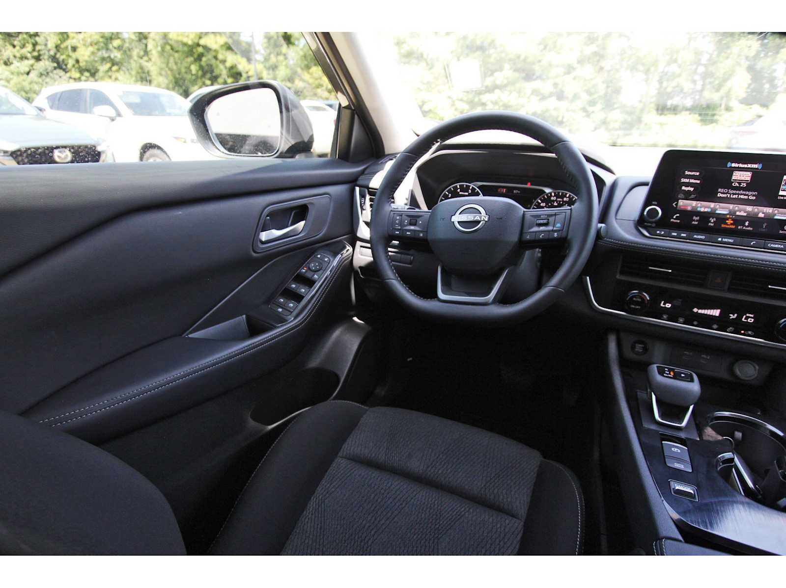 Used 2026 Nissan Rogue SV FWD image 6