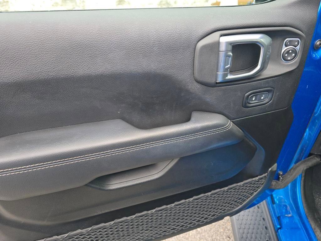 Used 2022 Jeep Wrangler Unlimited Sahara w/ Safety Group image 10