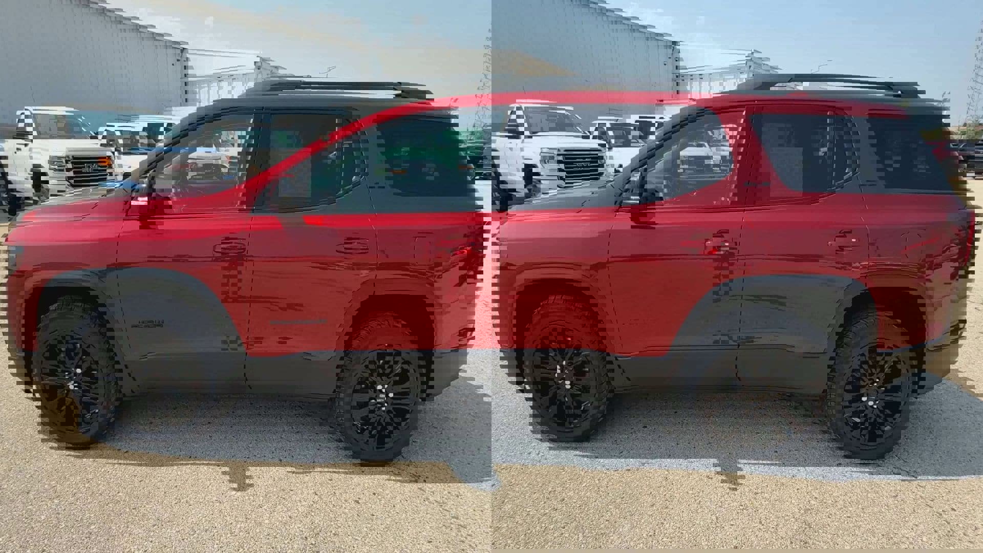 Used 2023 GMC Acadia SLE w/ Driver Convenience Package image 5