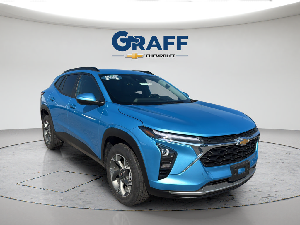Used 2025 Chevrolet Trax LT w/ Driver Confidence Package FWD image 11