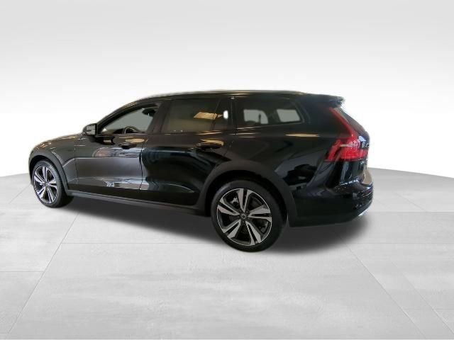 New 2025 Volvo V60 B5 Cross Country Plus w/ Protection Package Premier image 3