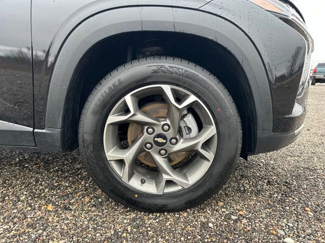 Used 2025 Chevrolet Trax LT image 9