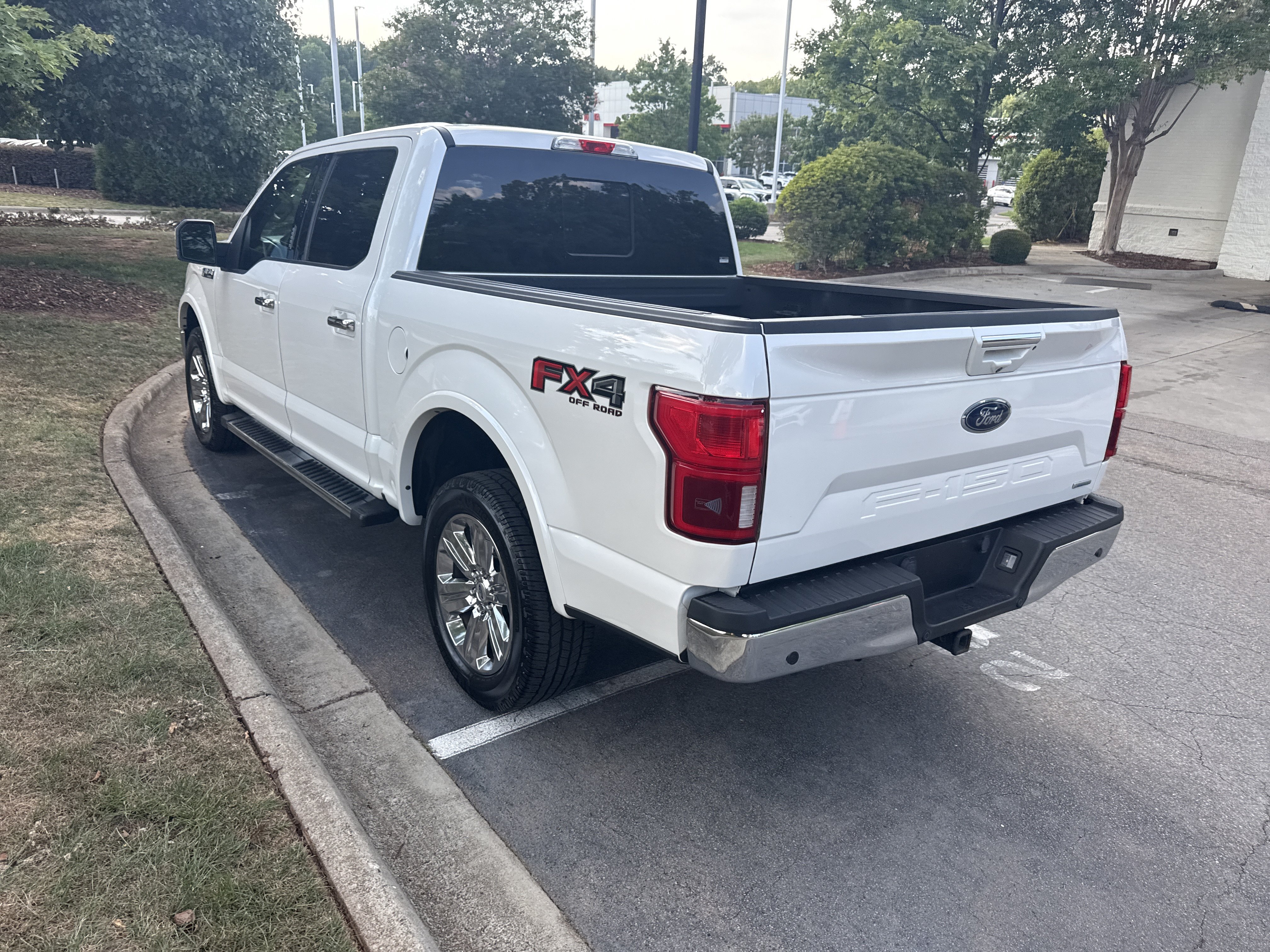 Used 2018 Ford F150 Lariat AWD/4WD image 8
