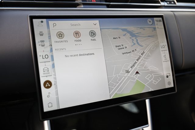 New 2025 Land Rover Range Rover SE image 46