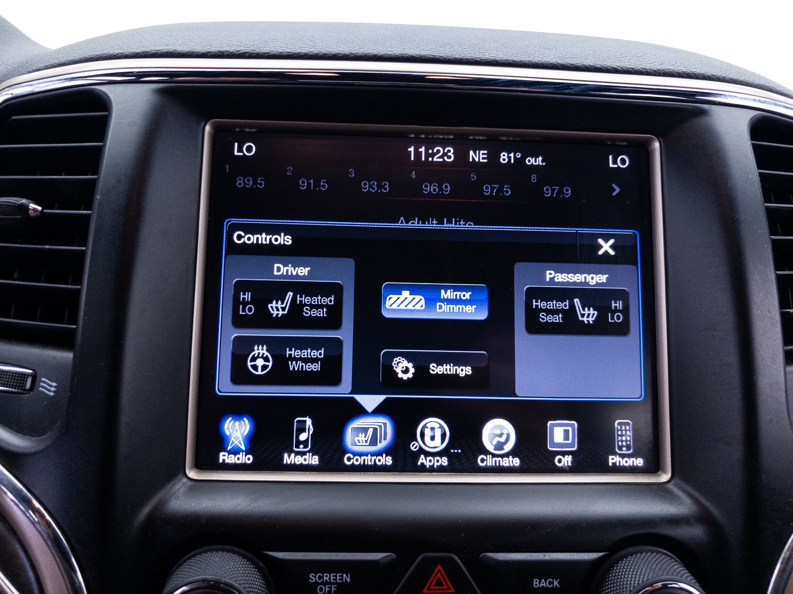 Used 2016 Jeep Grand Cherokee Limited AWD/4WD image 4