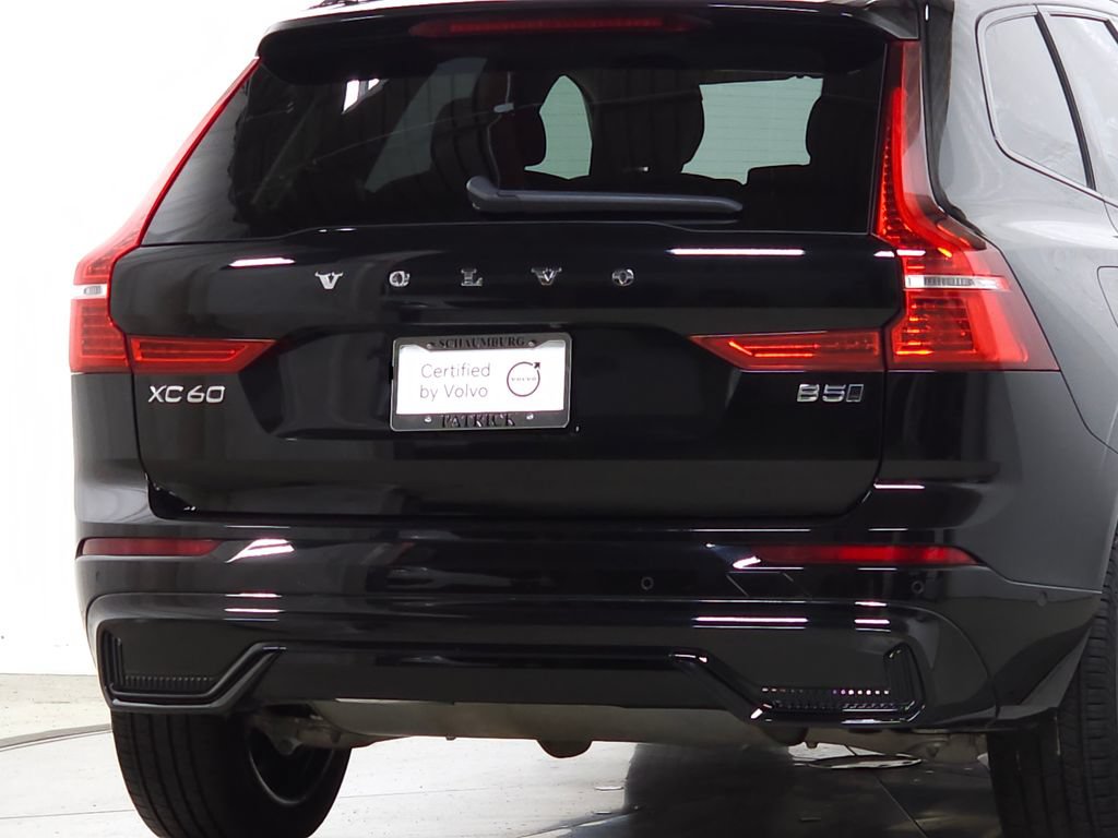 Certified 2025 Volvo XC60 B5 Plus AWD/4WD image 10